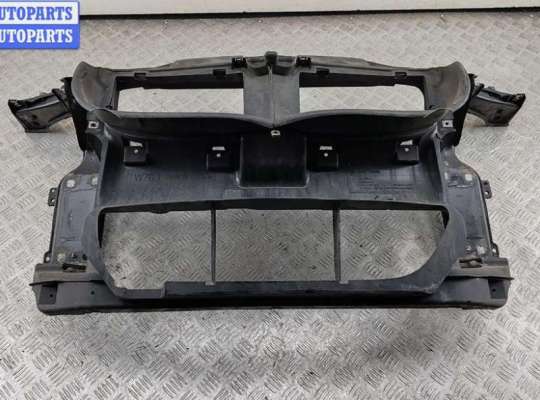 Рамка передняя (панель кузовная, телевизор) BM3591349 на BMW 3 E90/E91/E92/E93 (2005-2013)