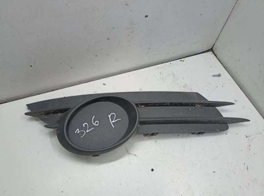 Решётка (заглушка) в бампер OP2186318 на Opel Corsa D (2006-2014)