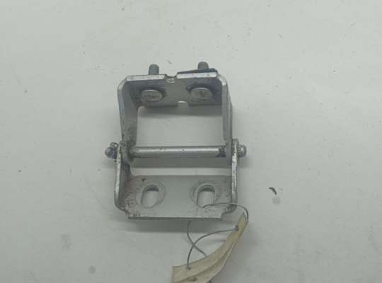 Петля крышки (двери) багажника FO1743506 на Ford Mondeo II (1996-2000)