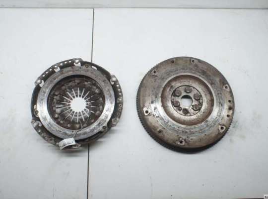 купить Маховик на Ford Focus II (2004-2011)