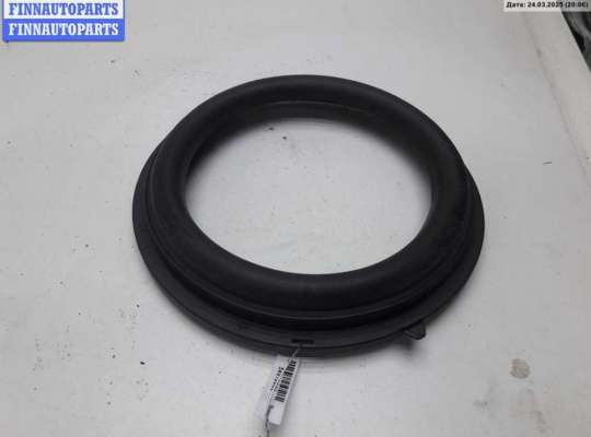 Накладка двери передней правой VG2264115 на Volkswagen Passat B5
