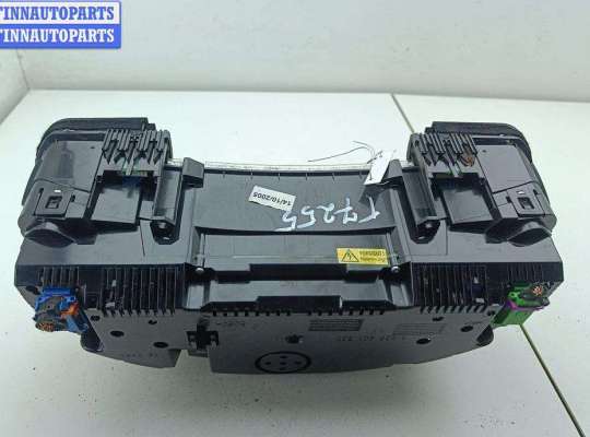 Щиток приборов на Audi A4 (8E/8H, B7)