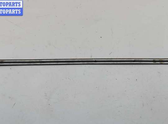 купить Молдинг двери передней левой на Volkswagen Golf-4