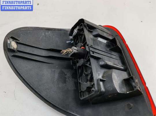 купить Фонарь задний правый на Chrysler Voyager (2001-2007)