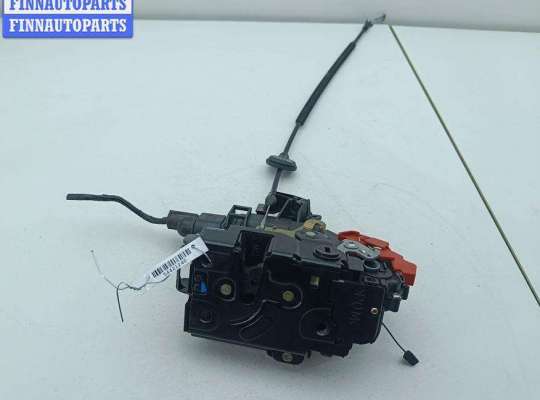 Замок боковой двери на Volkswagen Golf V (1K)