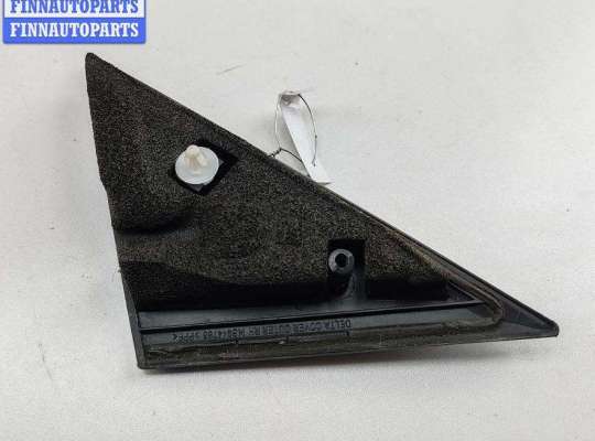 купить Накладка крыла (уголок зеркала) переднего правого на Mitsubishi Carisma