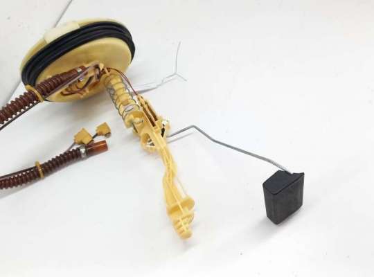 купить Датчик уровня топлива на BMW 5 E39 (1995-2003)