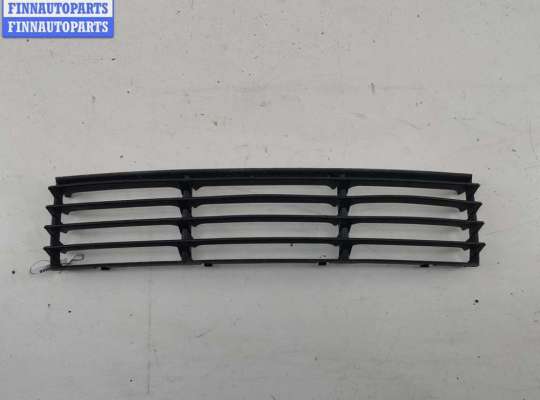 купить Решётка (заглушка) в бампер на Volkswagen Passat B5+ (GP)