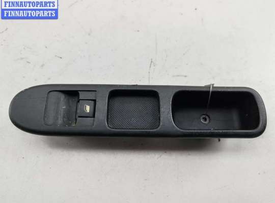 купить Кнопка стеклоподъемника переднего правого на Peugeot 307