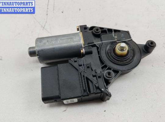 купить Моторчик стеклоподъемника задний правый на Volkswagen Passat B5+ (GP)