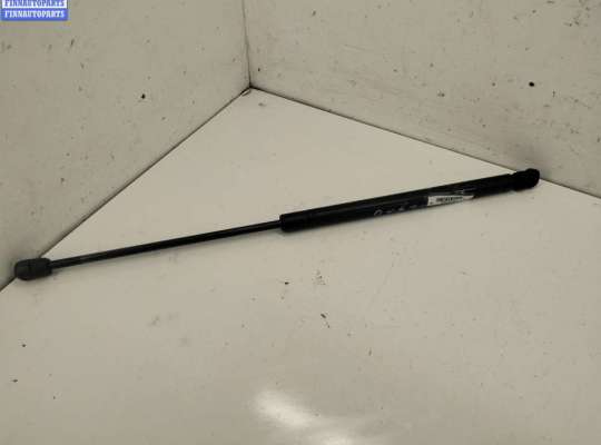 Амортизатор крышки (двери) багажника VG2626523 на Volkswagen Golf-3