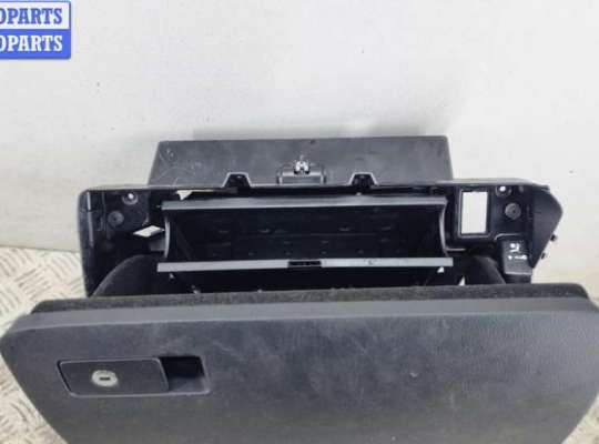 купить Бардачок на Volkswagen Passat B6