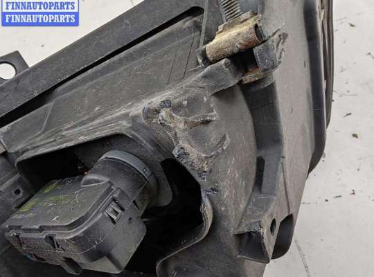 купить Фара правая на Audi A4 B6 (2001-2004)