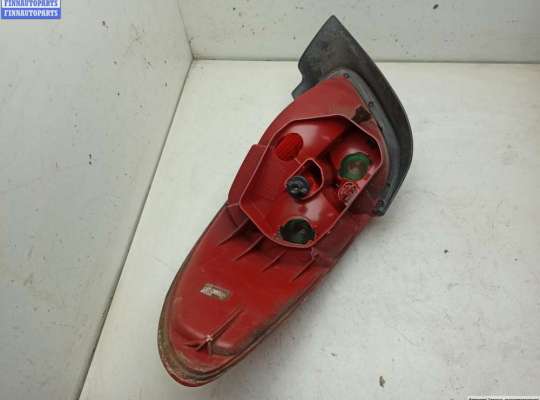 Фонарь задний на Peugeot 206
