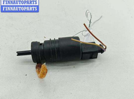 купить Насос (моторчик) омывателя стекла на Mercedes C-Class W202 (1993-2000)