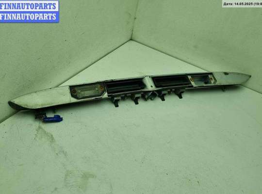 купить Накладка подсветки номера на Volkswagen Passat B5