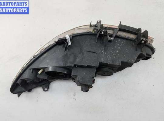 купить Фара правая на Peugeot 307