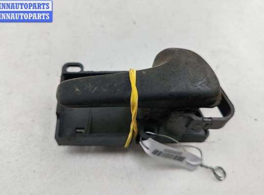 Ручка двери внутренняя передняя правая VG2751135 на Volkswagen Passat B4