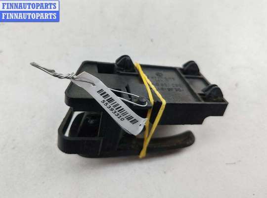 купить Ручка двери внутренняя передняя правая на Volkswagen Passat B4