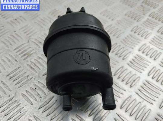 Бачок гидроусилителя на BMW 3 (E46)