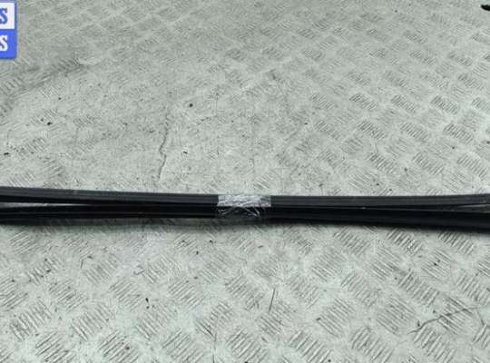 купить Молдинг лобового стекла на Audi A4 B6 (2001-2004)