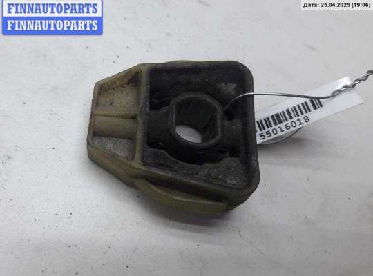 купить Кронштейн радиатора на Volkswagen Golf-4