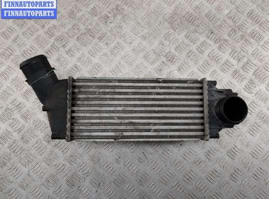 Радиатор интеркулера PG1247559 на Peugeot 307