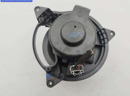 Двигатель отопителя (моторчик печки) FO2145268 на Ford Mondeo III (2000-2007)