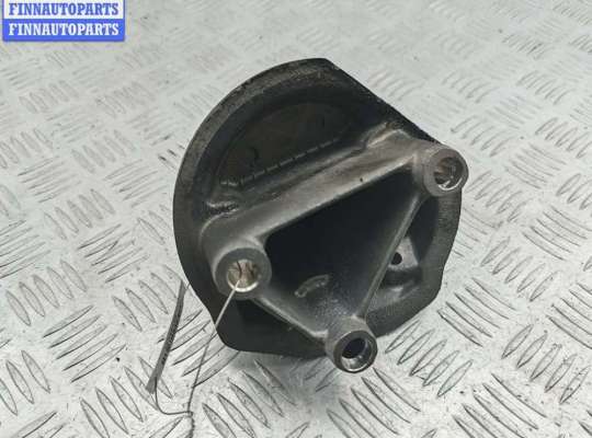 купить Кронштейн двигателя опорный на Citroen Xsara