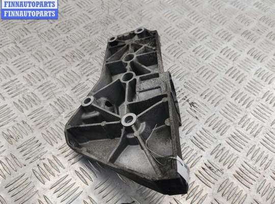 купить Кронштейн генератора на Volkswagen Golf-5