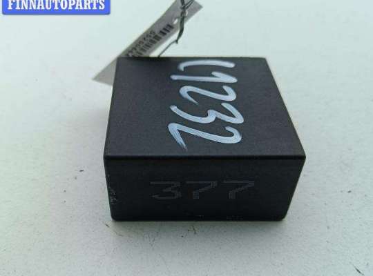 купить Реле стеклоочистителя (дворников) на Volkswagen Passat B5