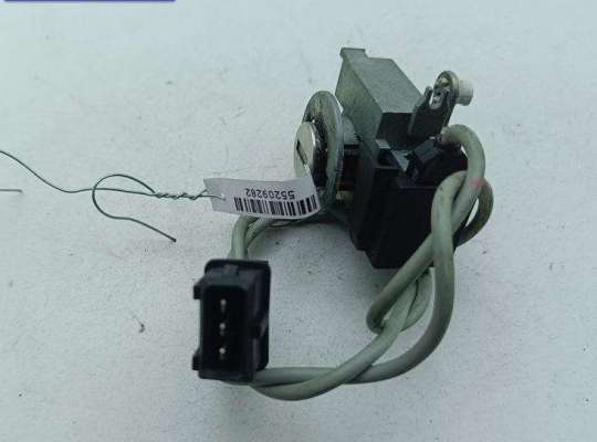 Личинка замка AU1673480 на Audi A4 B5 (1994-2001)