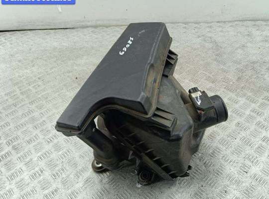 купить Корпус воздушного фильтра на Mitsubishi Grandis