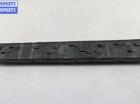 купить Молдинг двери передней правой на Audi Q7 4L (2005-2015)