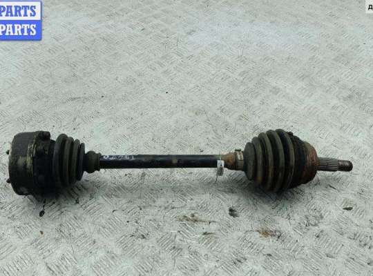 Полуось передняя левая VG2396031 на Volkswagen Passat B4
