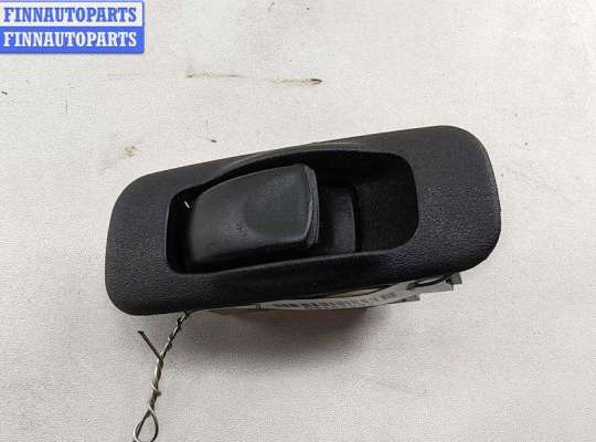 купить Кнопка стеклоподъемника переднего правого на Mitsubishi Carisma