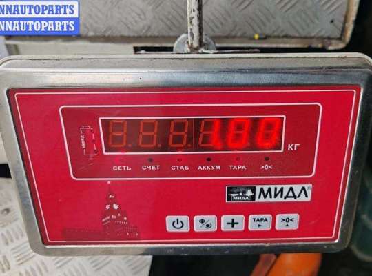 купить Решетка радиатора на Chrysler Voyager (2001-2007)