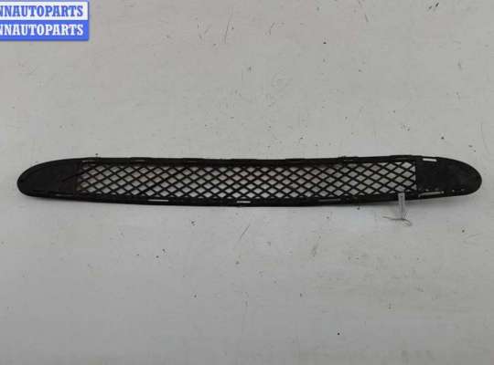 купить Решётка (заглушка) в бампер на Mercedes C-Class W203 (2000-2006)