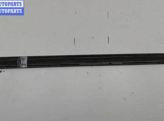 купить Молдинг двери задней левой на Volkswagen Sharan (2000-2010)