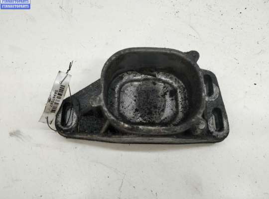 купить Кронштейн двигателя опорный на Volkswagen Passat B5+ (GP)