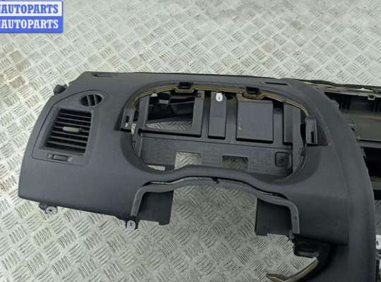 Панель передняя салона (Торпедо) на Renault Megane II