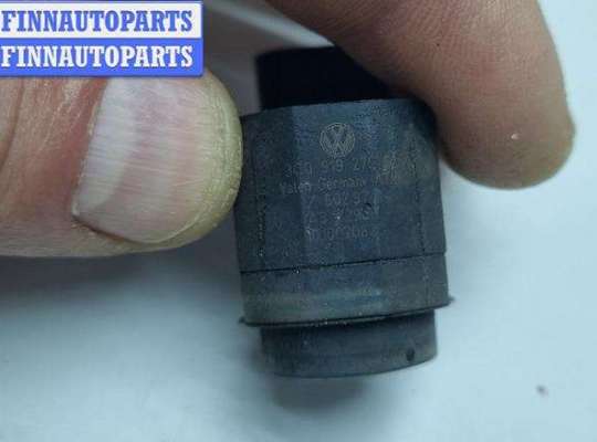 купить Датчик парковки (парктроник) передний на Volkswagen Passat B6