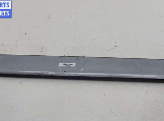 Купить Молдинг двери задней правой на Audi A4 B6 (2001-2004) Молдинг двери задней правой AU1719264 на Audi A4 B6 (2001-2004)