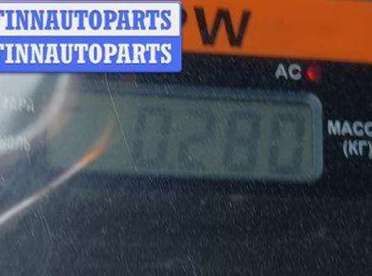 Блок управления печкой на Volkswagen Golf III (1H)