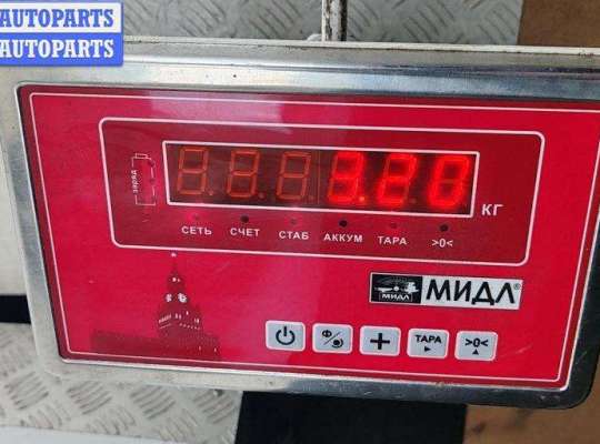 купить Обшивка двери передней правой (дверная карта) на Chrysler Voyager (2001-2007)