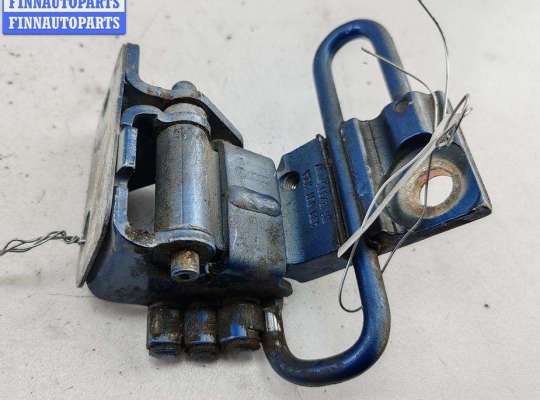 купить Петля двери передней правой на Volkswagen Passat B5