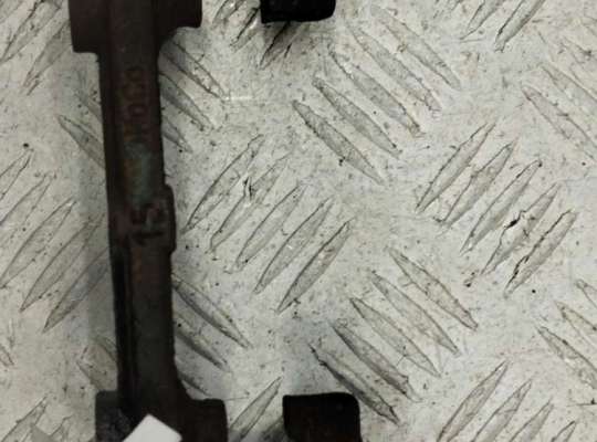 купить Скоба суппорта заднего на Ford Focus II (2004-2011)