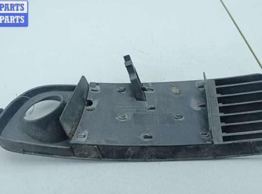 купить Рамка фары противотуманной правой на Audi A6 C5 (1997-2005)