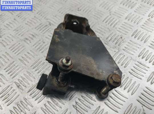 купить Кронштейн КПП опорный на Volkswagen Transporter T4