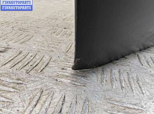 купить Дверь боковая задняя правая на Volkswagen Passat B3